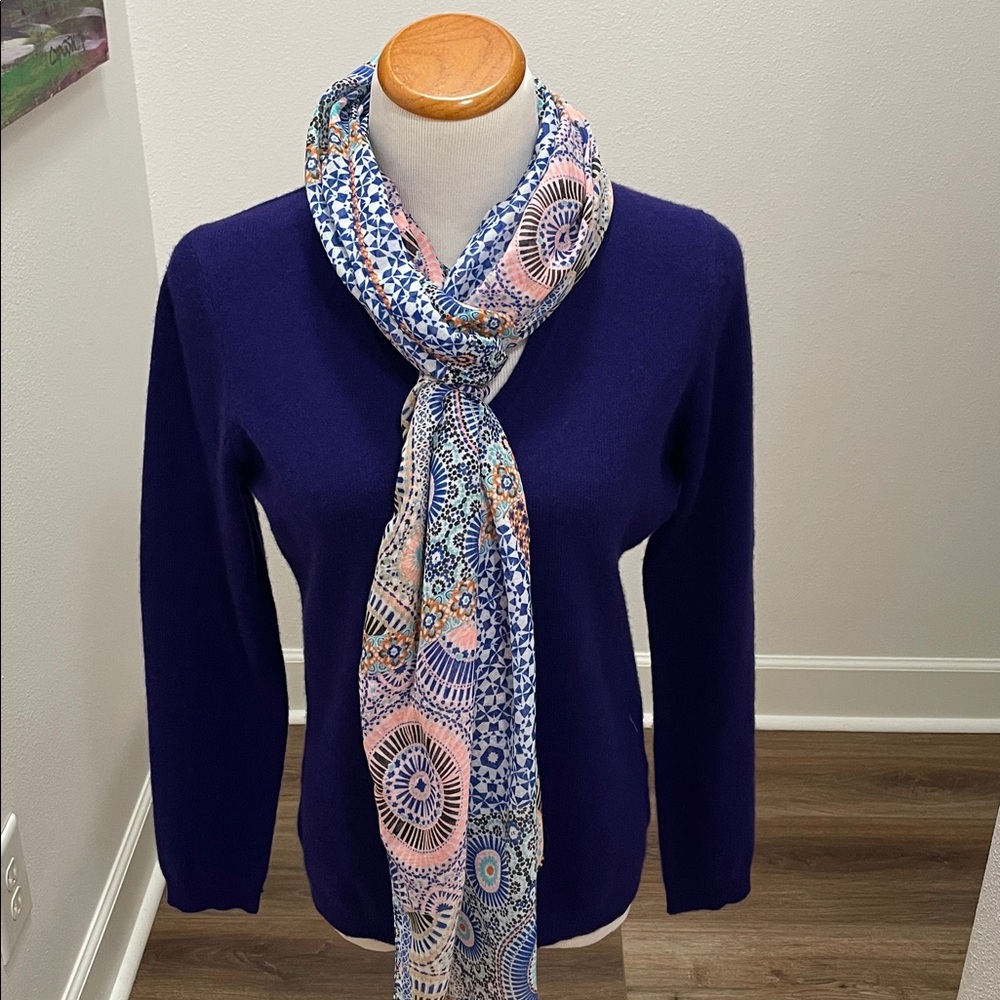 Royal Purple -Blue Cashmere V-neck Sweater sz Medium, FREE scarf w/purchase. - Picture 2 of 11